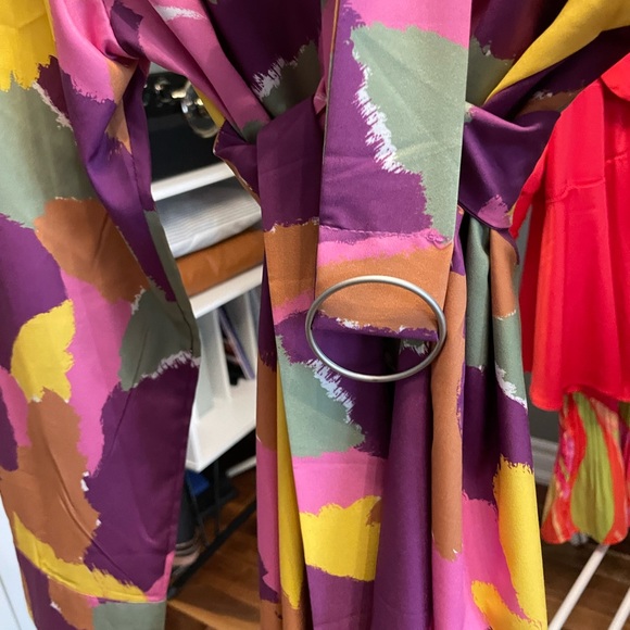 Colourful Dress abstract - Picture 4 of 4